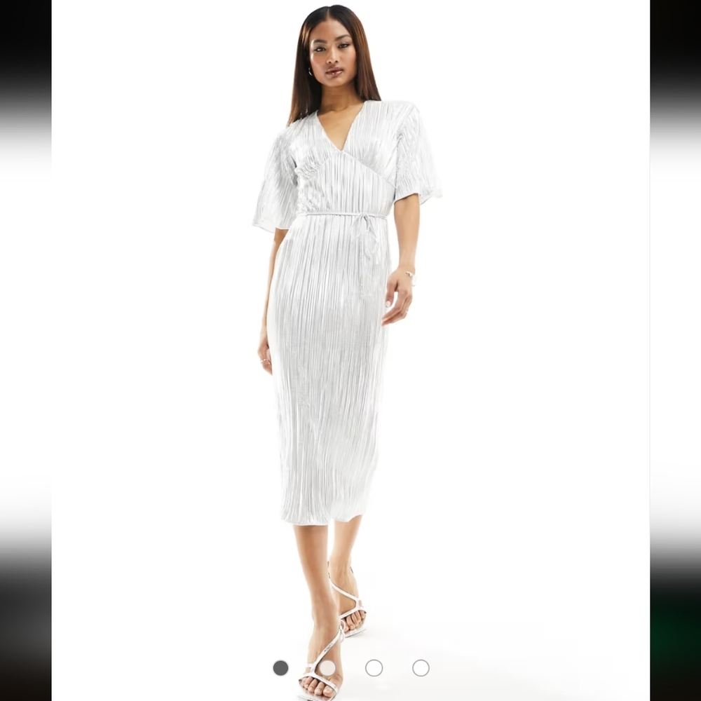 NWT Never Fully Dressed Silver Plissi Midi Dress Size XXL Luxury Chic